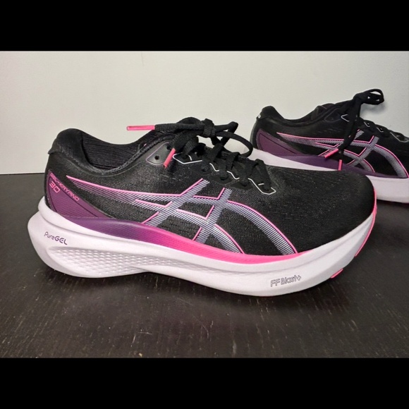 ASICS Gel-Kayano 30 Running Shoes Sneakers Black/Lilac Hint Womans 10D Wide - Picture 1 of 16
